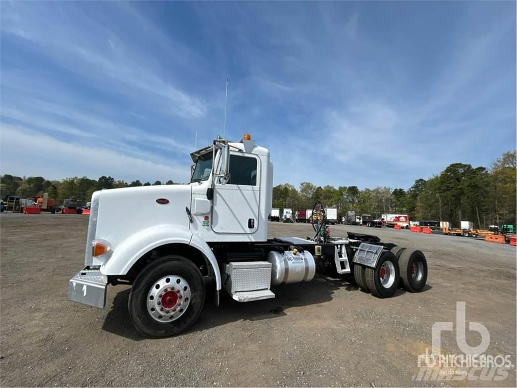 Peterbilt 365 牵引车