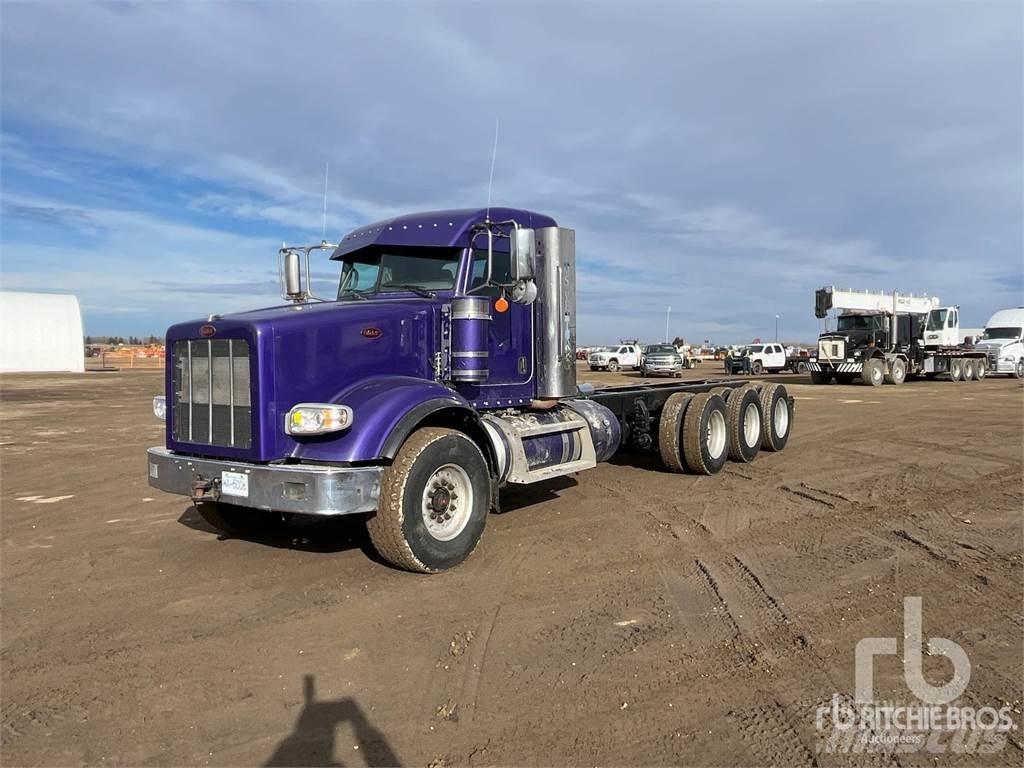 Peterbilt 367 平板车