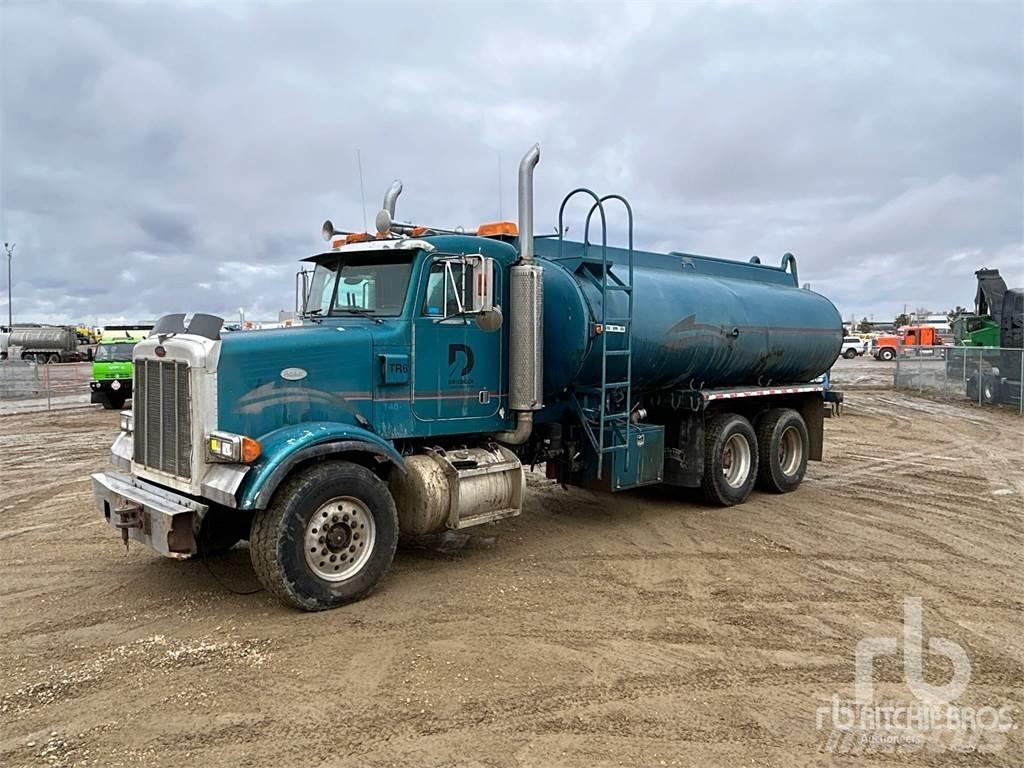 Peterbilt 378 水罐车