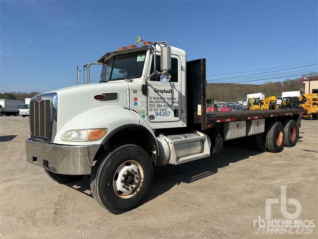Peterbilt 382 平板栏板货车