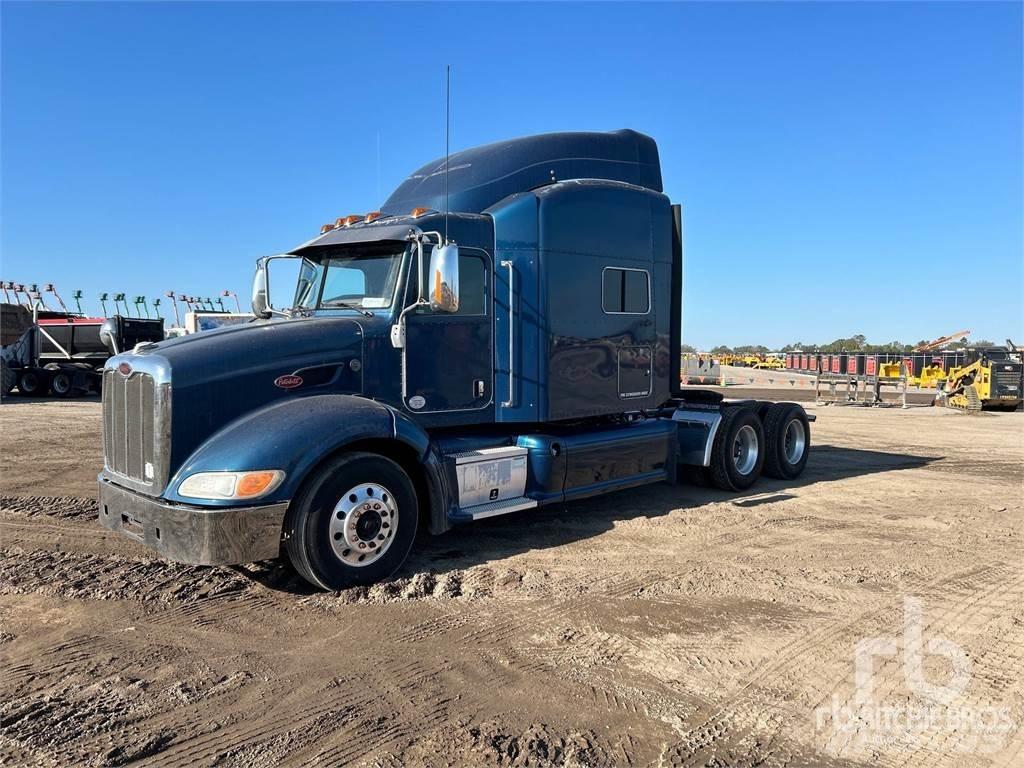 Peterbilt 384 牵引车