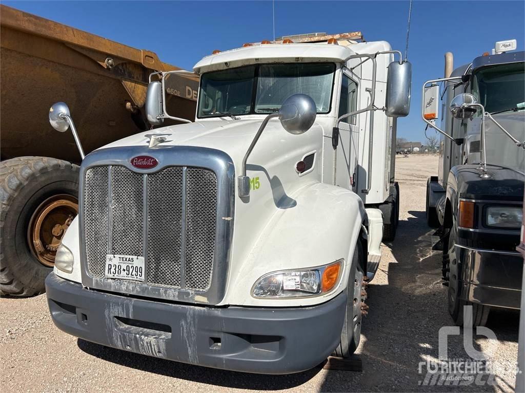 Peterbilt 386 牵引车