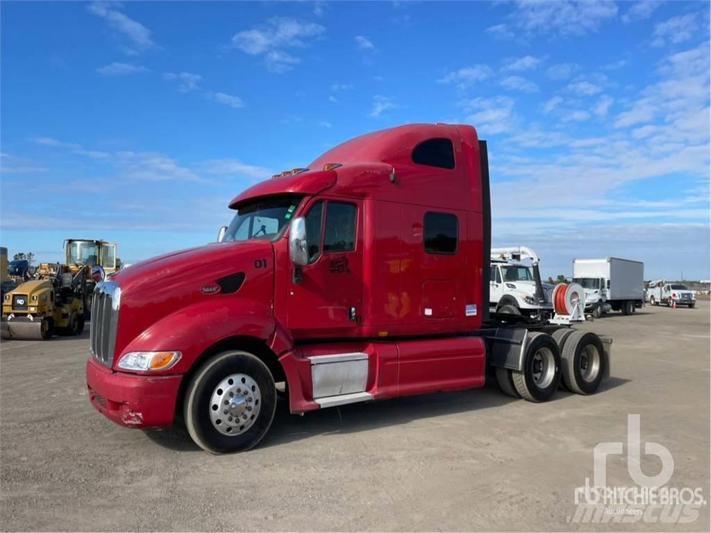 Peterbilt 387 牵引车