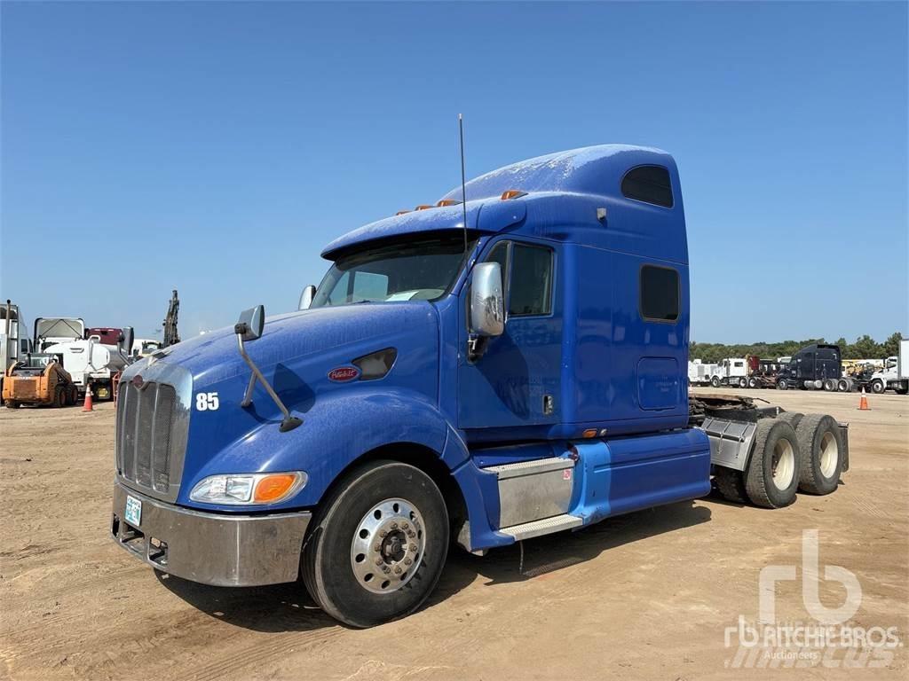 Peterbilt 387 牵引车
