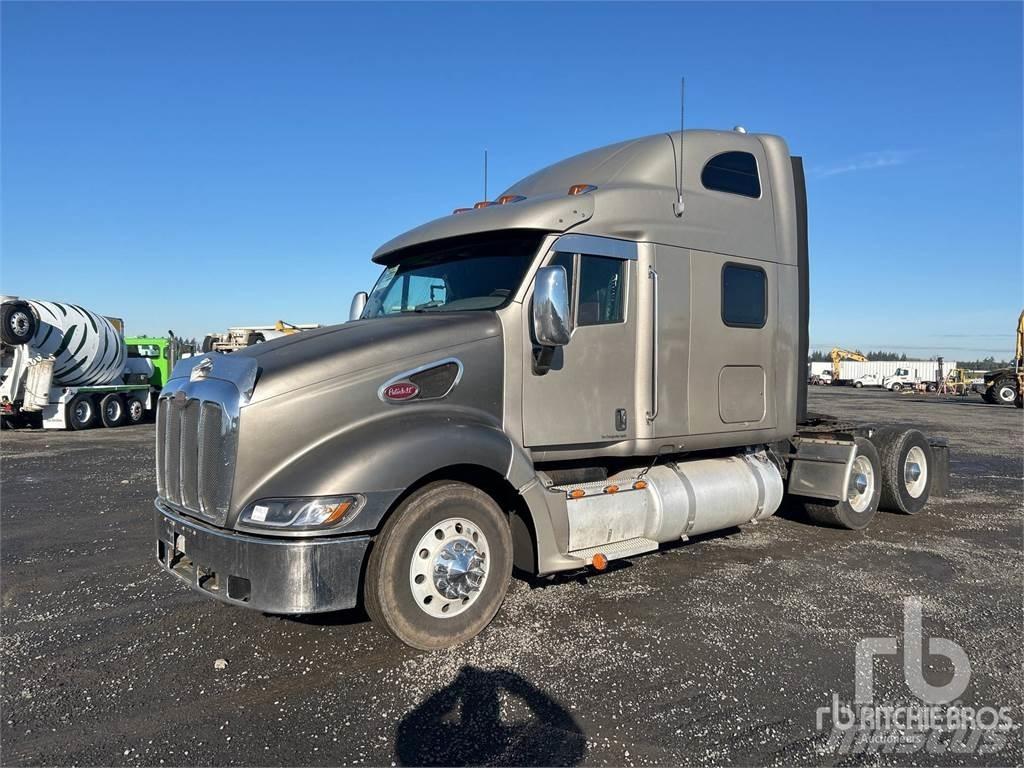 Peterbilt 387 牵引车