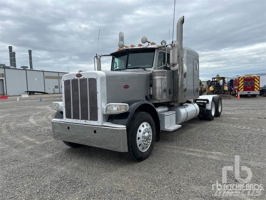 Peterbilt 388 牵引车