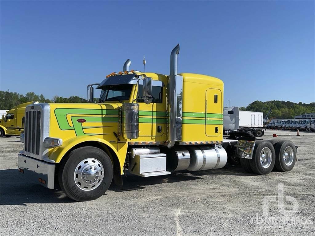 Peterbilt 388 牵引车