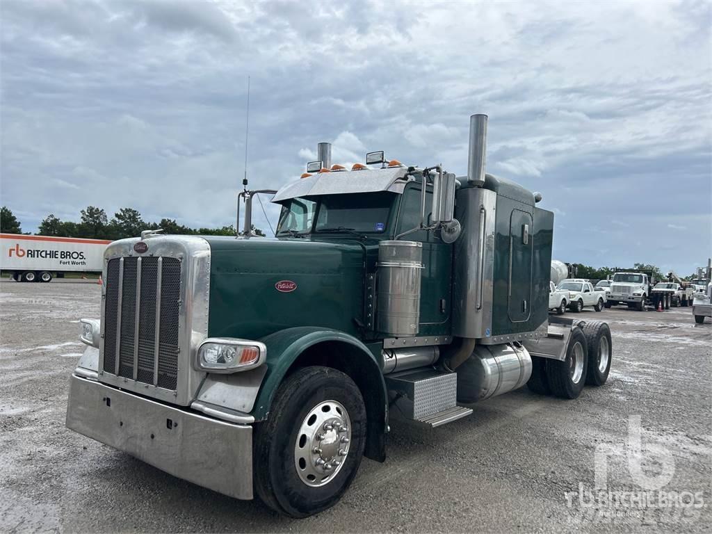 Peterbilt 388 牵引车