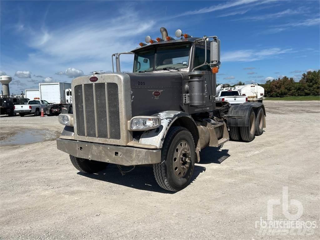 Peterbilt 388 牵引车