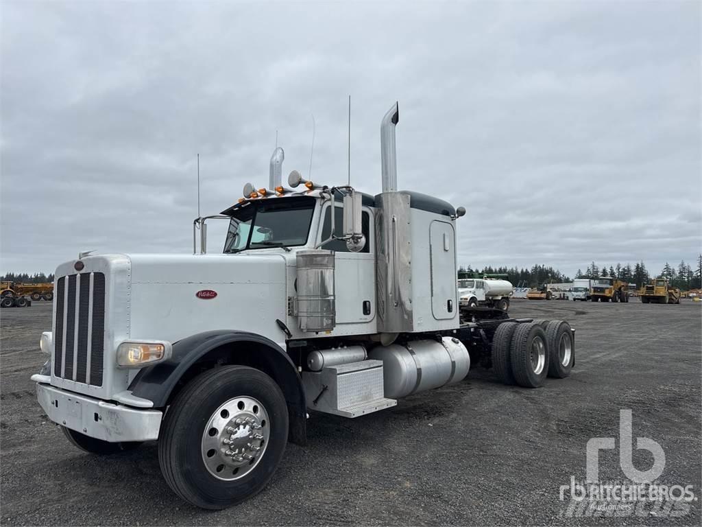 Peterbilt 388 牵引车