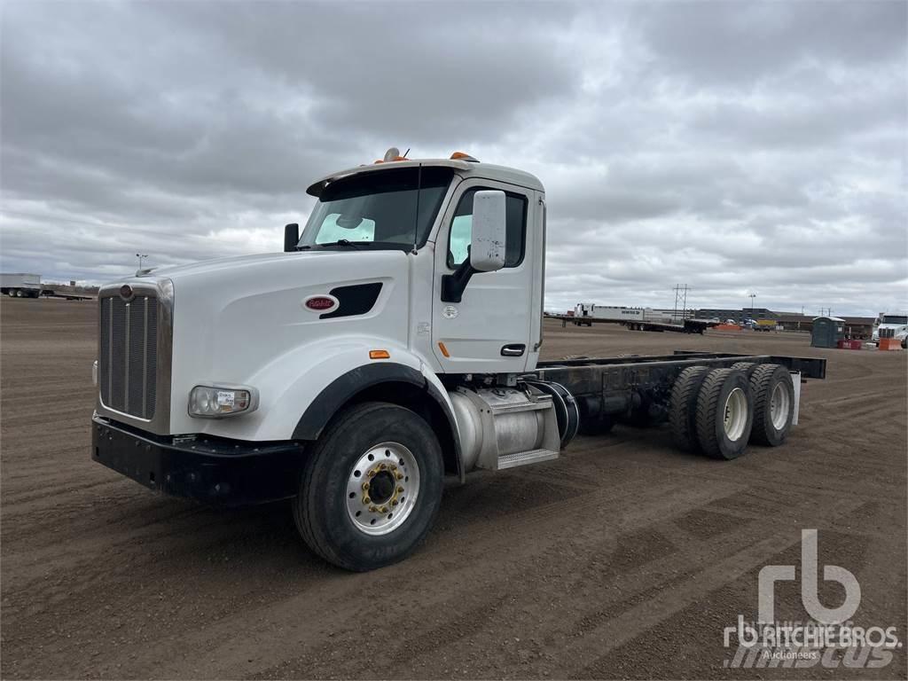 Peterbilt 567 平板车