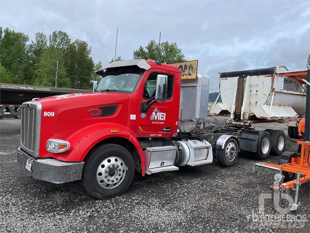 Peterbilt 567 牵引车