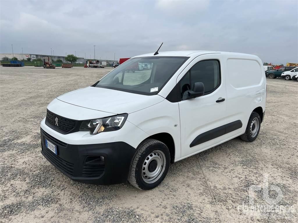Peugeot PARTNER 大型面包车