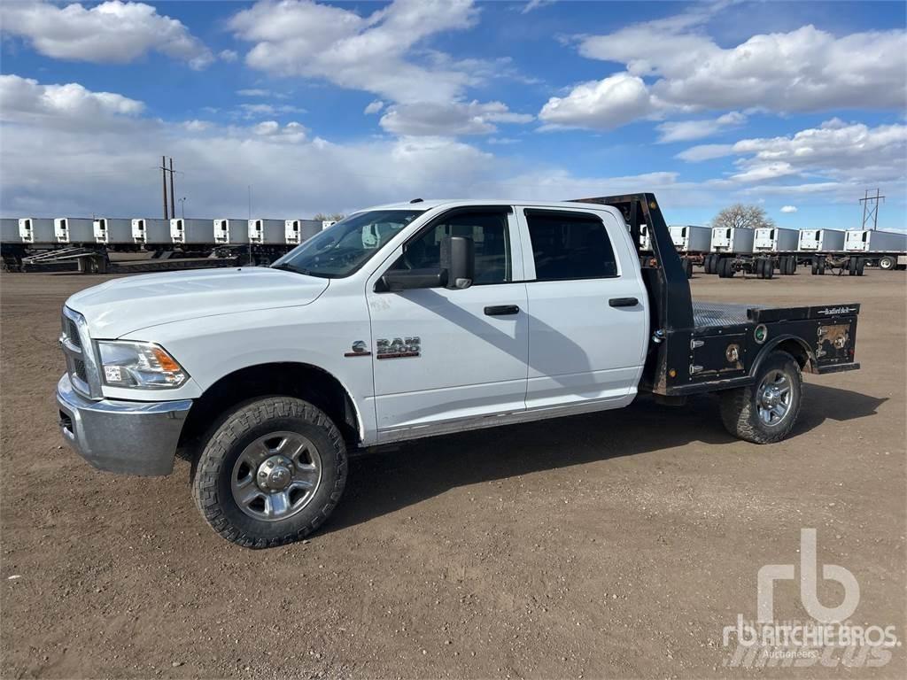 RAM 2500 平板栏板货车