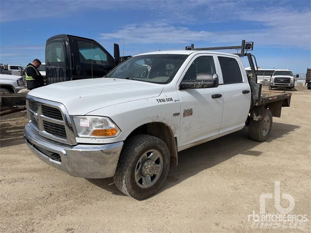 RAM 2500 平板栏板货车
