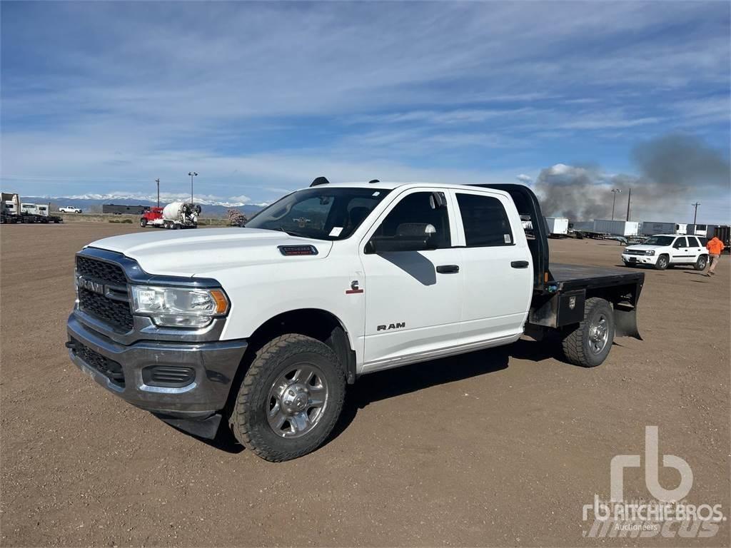 RAM 2500 平板栏板货车