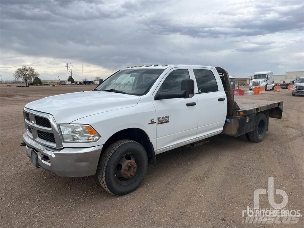 RAM 2500 平板栏板货车