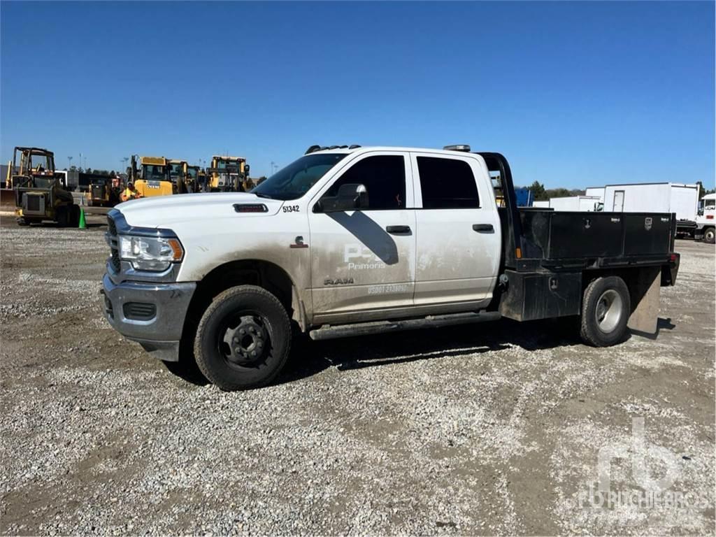 RAM 3500 平板栏板货车