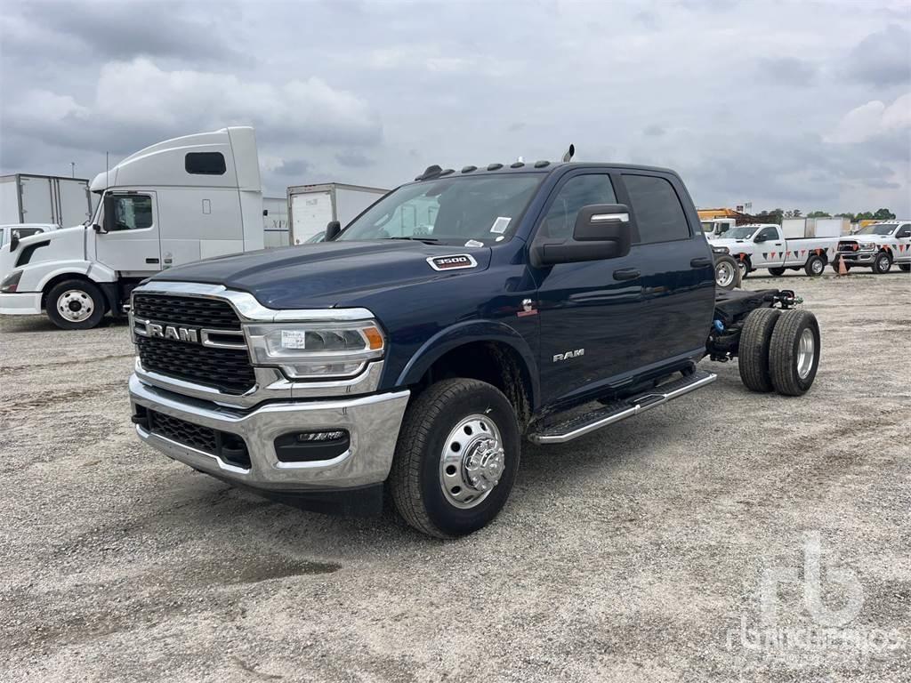 RAM 3500 平板车