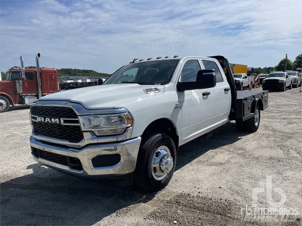 RAM 3500 平板栏板货车
