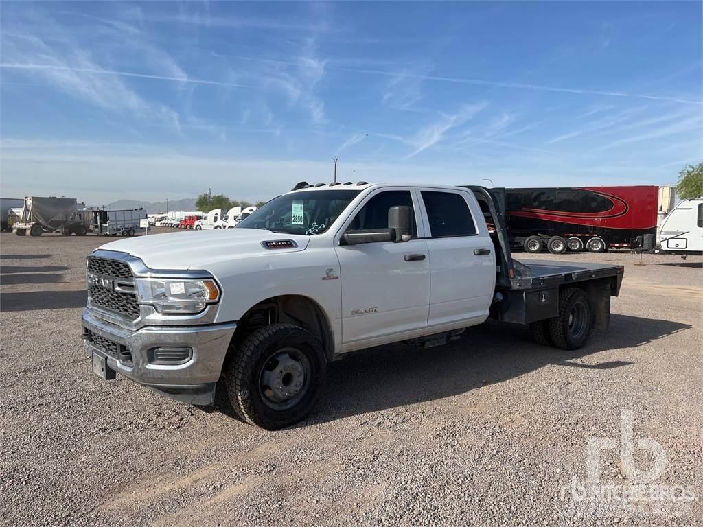 RAM 3500 平板栏板货车