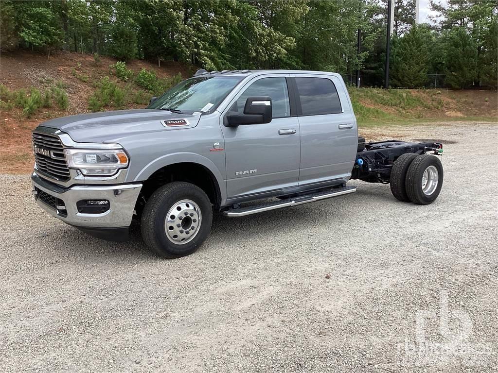 RAM 3500 平板车