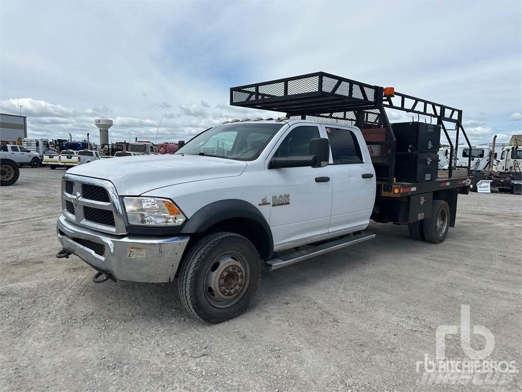 RAM 5500 平板栏板货车
