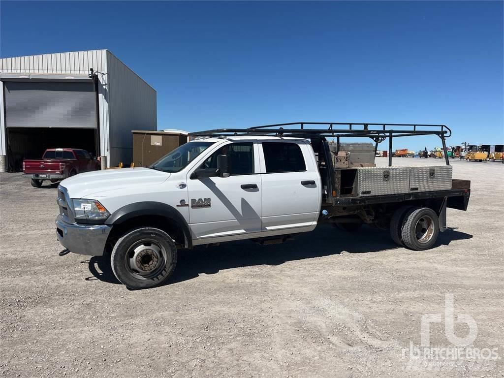 RAM 5500 平板栏板货车