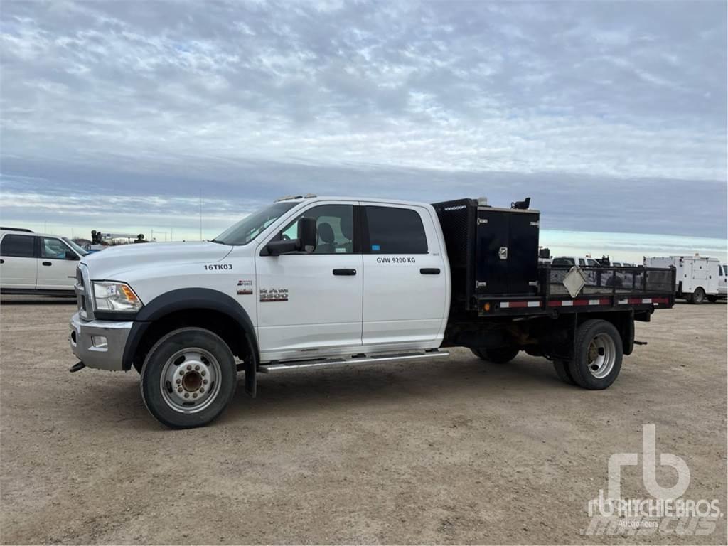 RAM 5500 平板栏板货车
