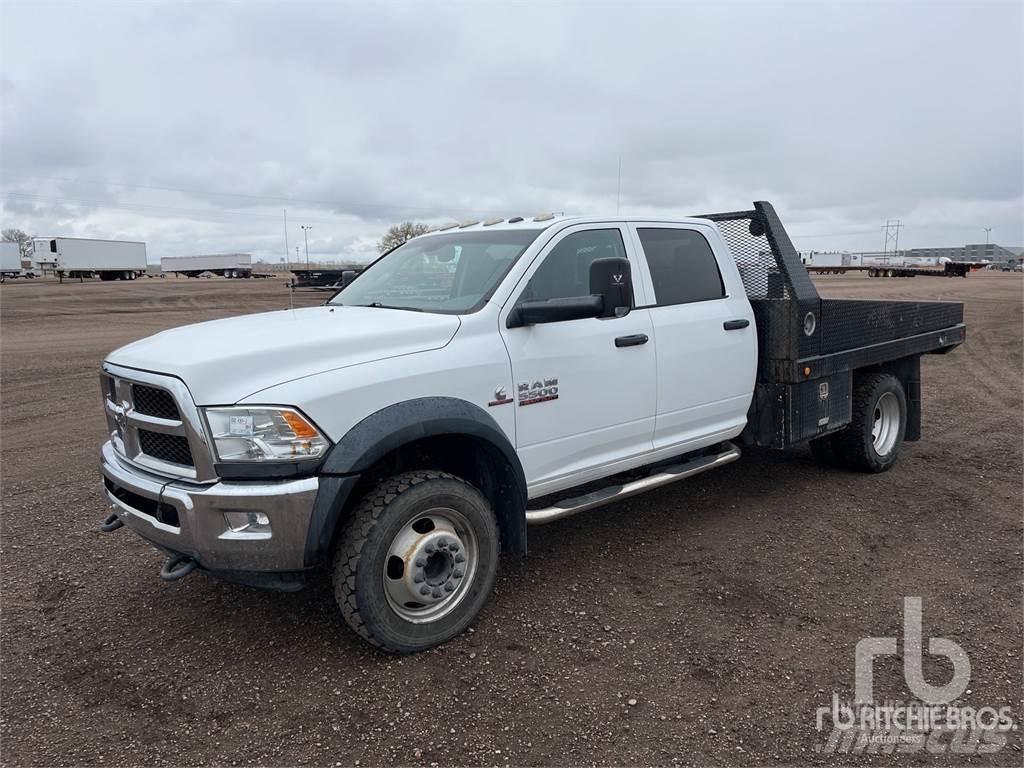 RAM 5500 平板栏板货车