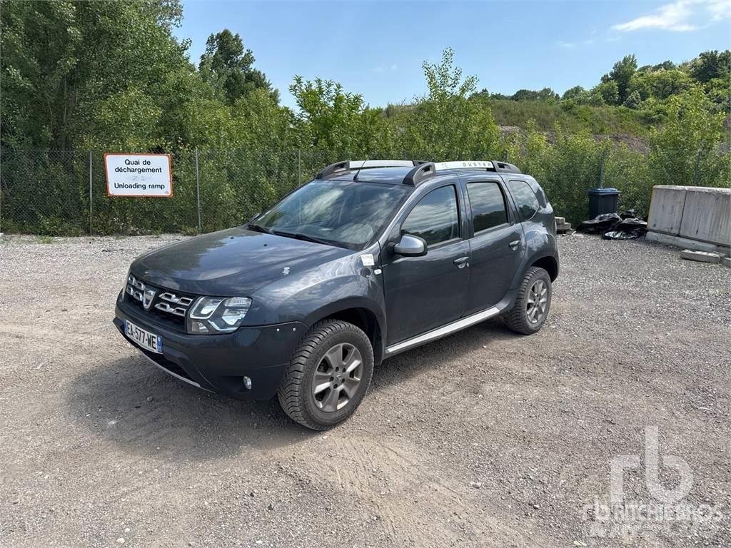 Renault DUSTER 皮卡车