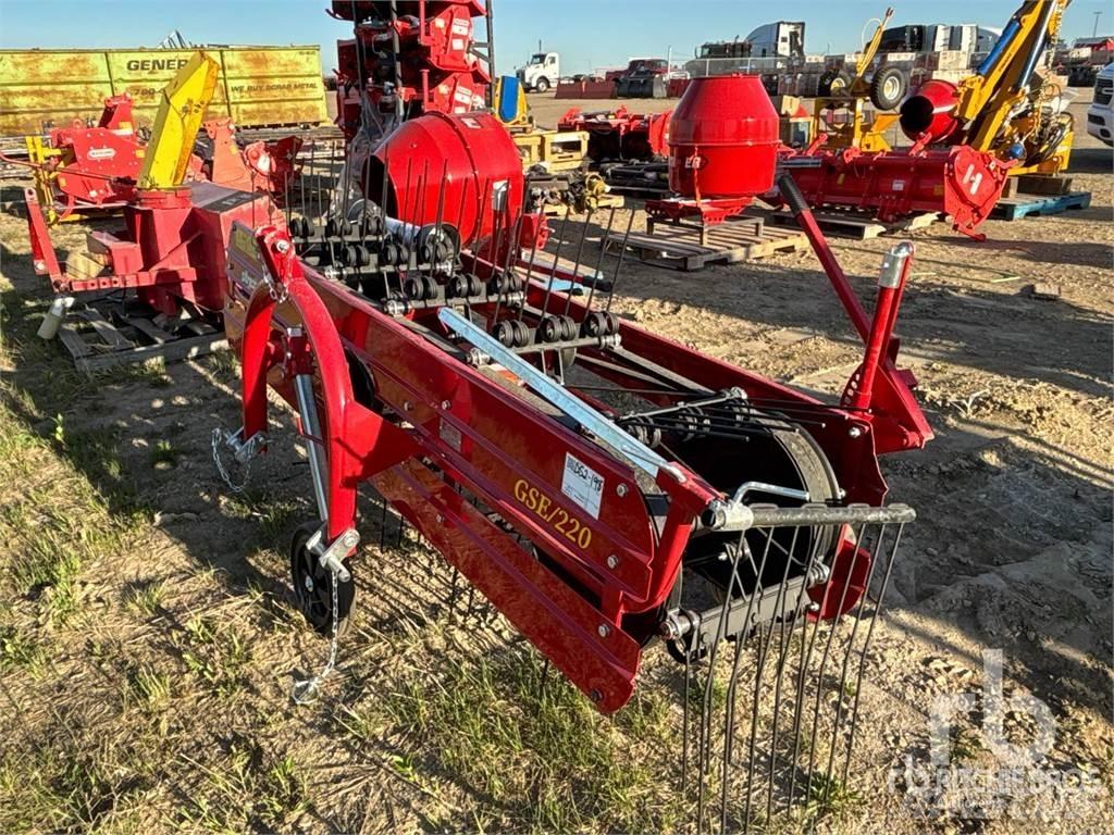 Sitrex GSE 220 犁耙和摊草机