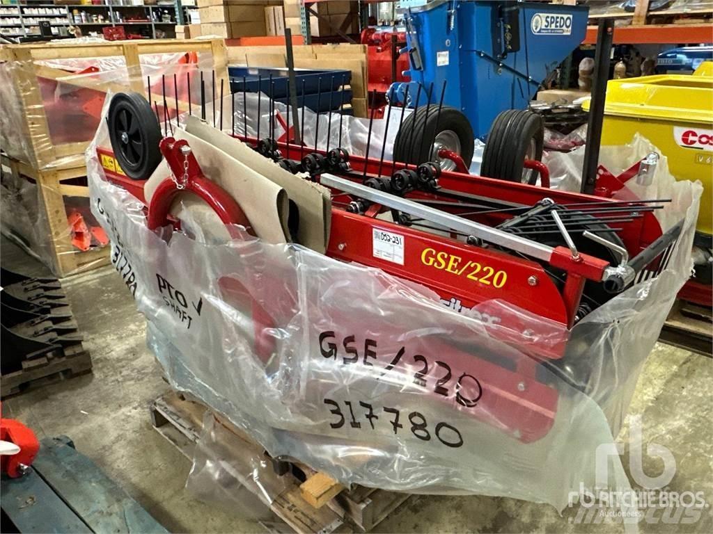 Sitrex GSE 220 犁耙和摊草机