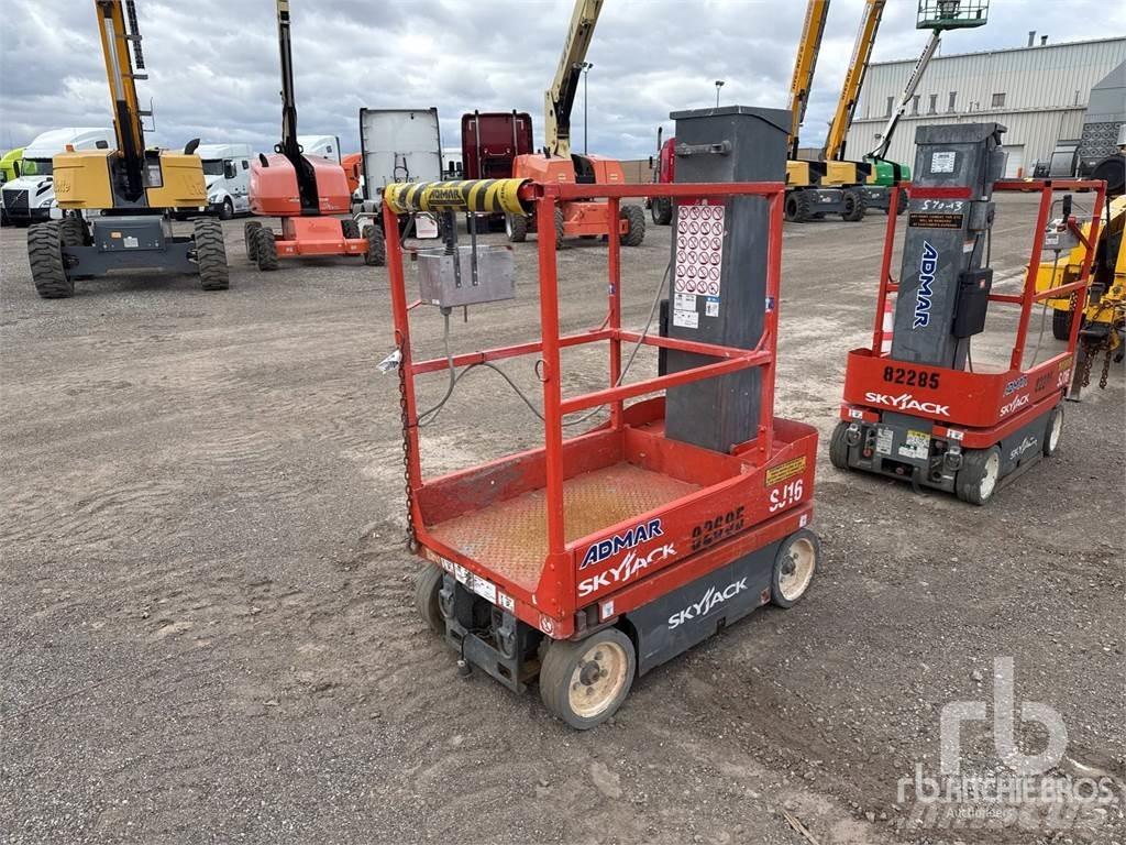 SkyJack SJ16 吊车起重机、绞车吊货机和物料升降机
