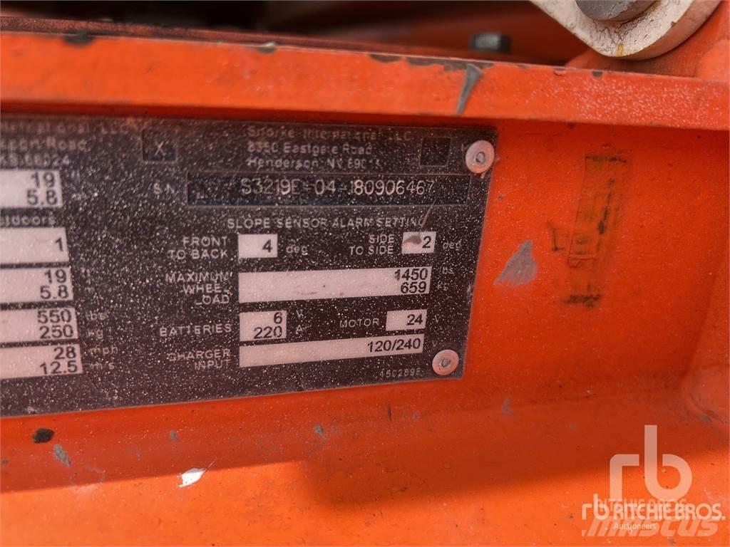 Snorkel S3219E 剪叉式升降机