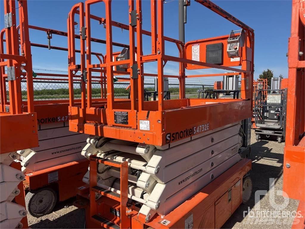 Snorkel S4732E 剪叉式升降机