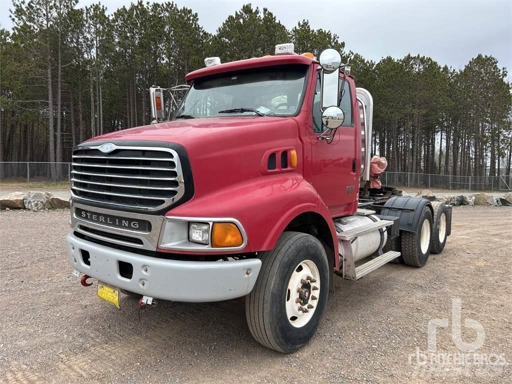 Sterling 6x4 牵引车