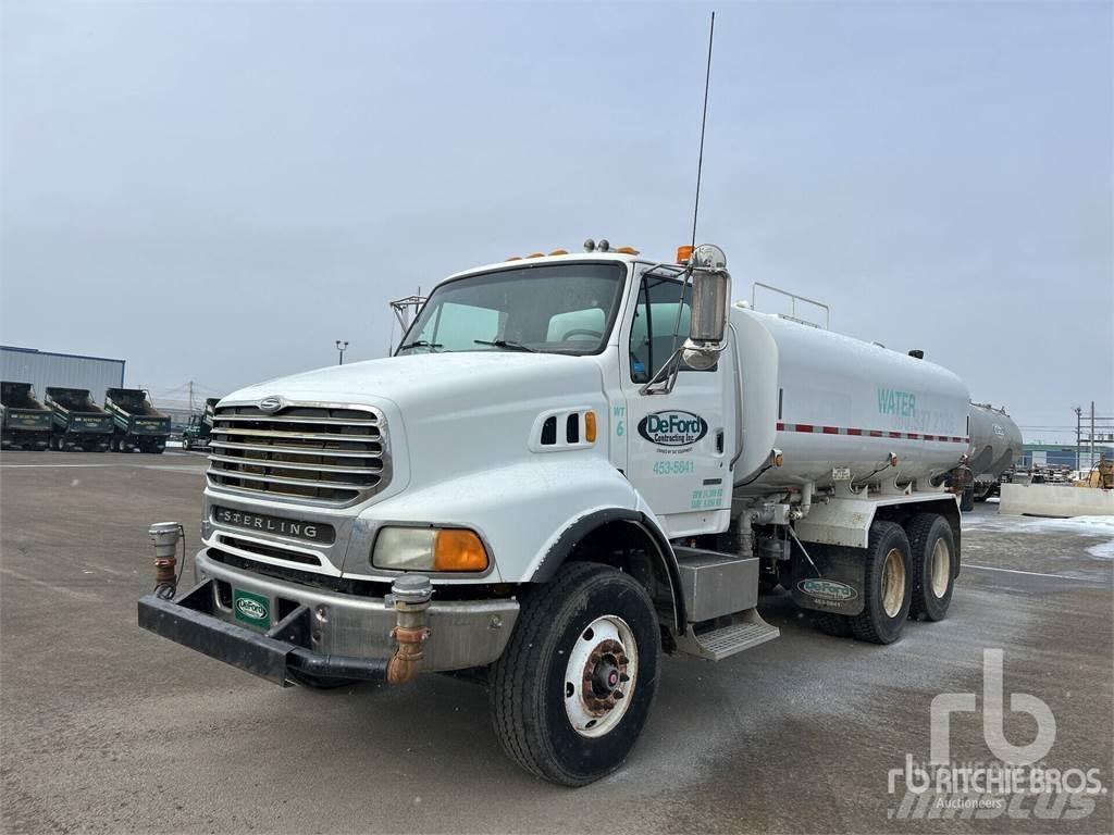 Sterling L8500 水罐车