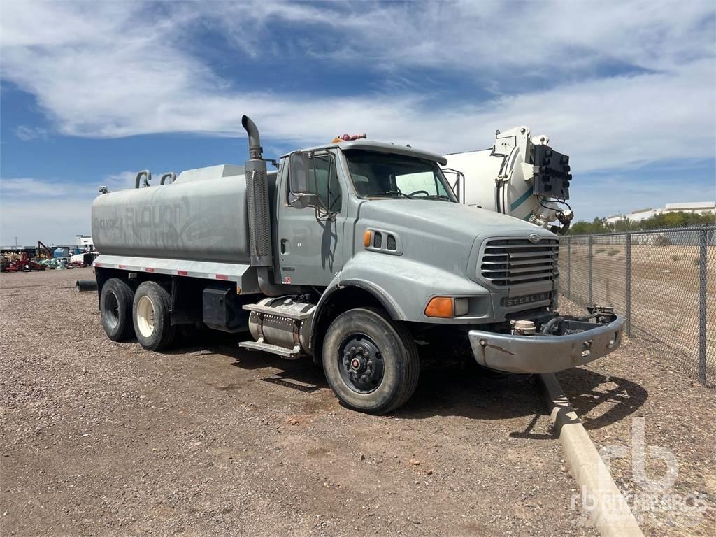 Sterling L9500 水罐车