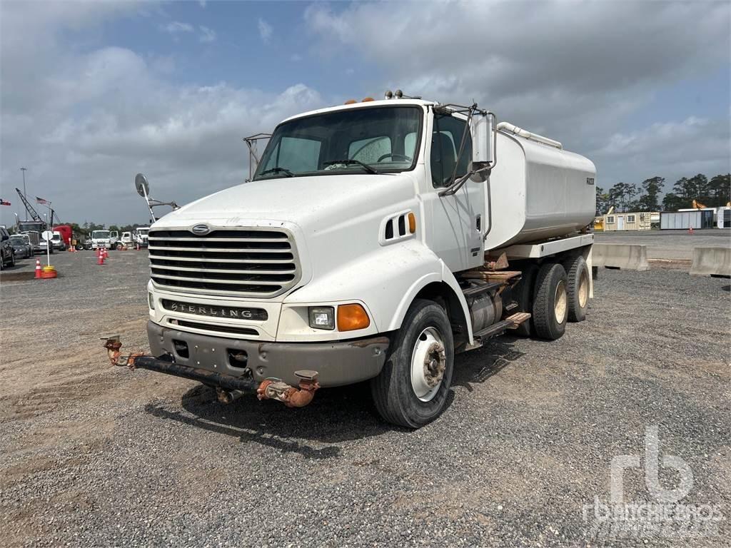 Sterling L9500 水罐车