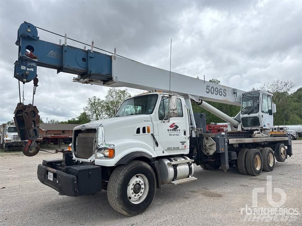 Sterling L9500 起重车