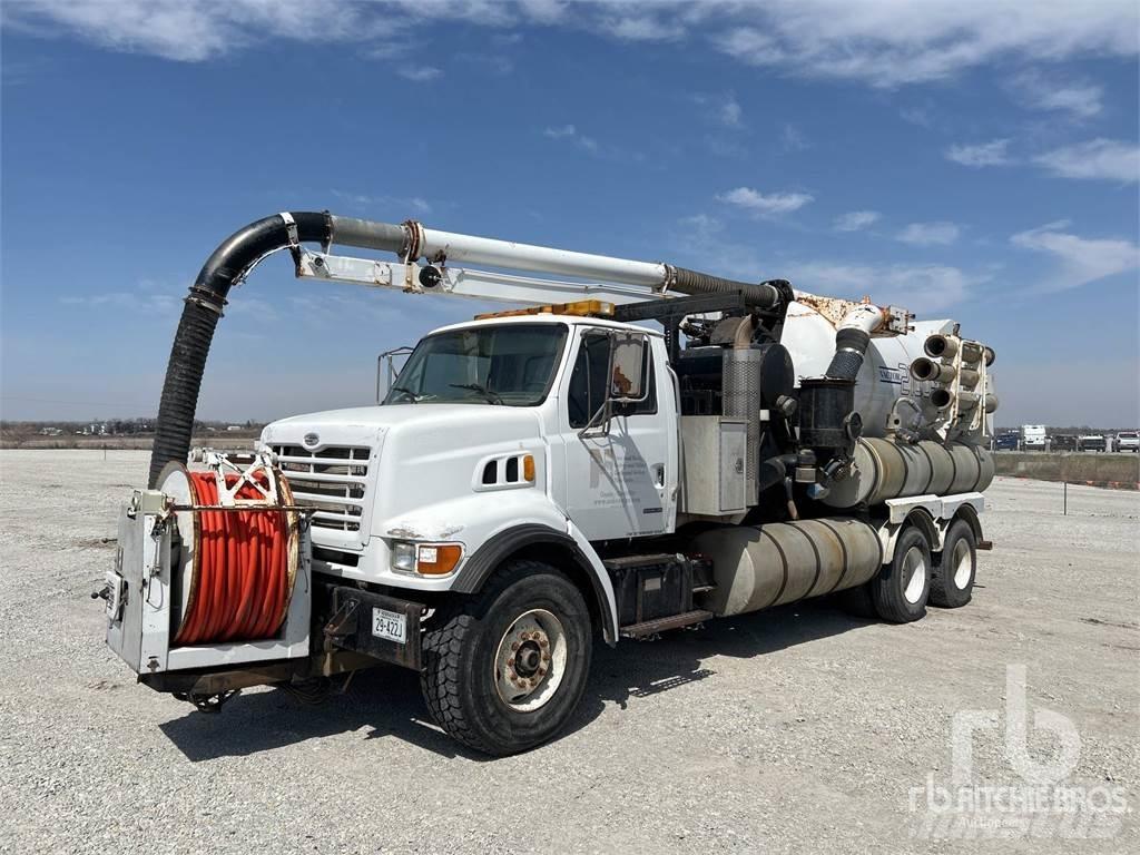Sterling LT9500 组合/真空油槽车