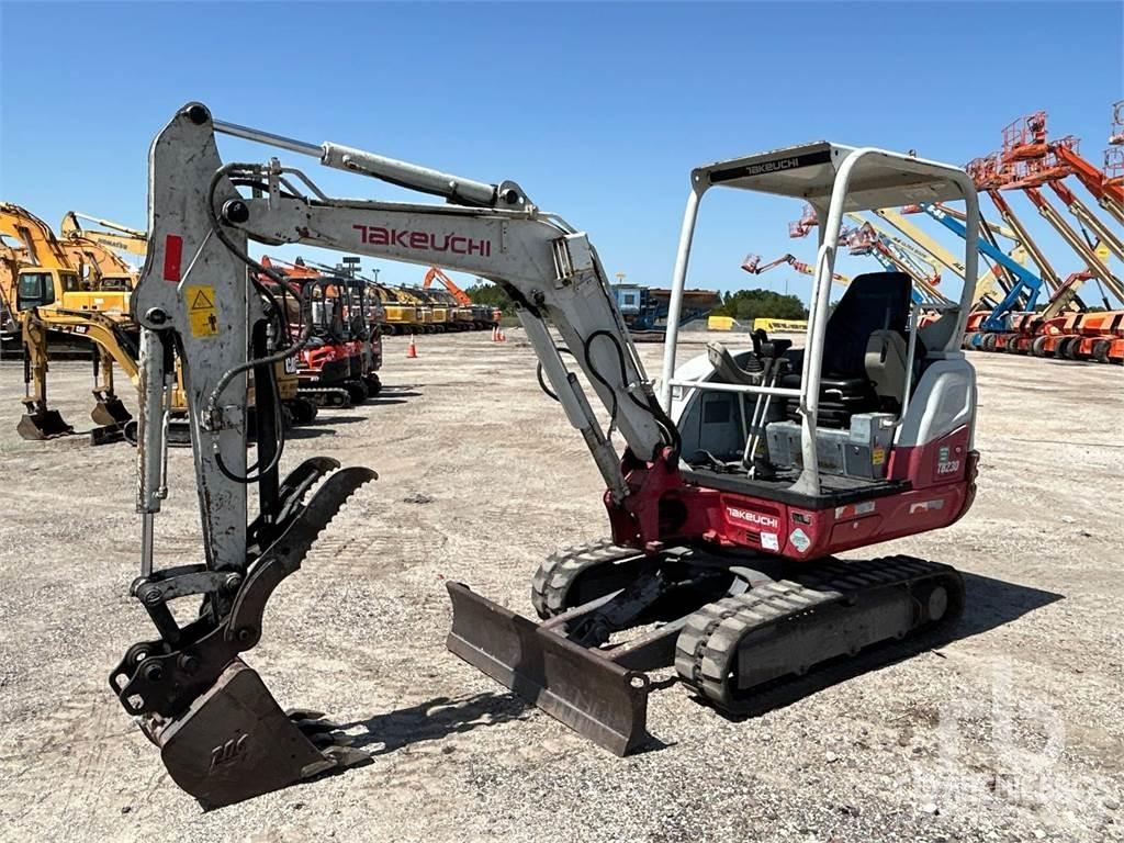 Takeuchi TB230R 小型挖掘机