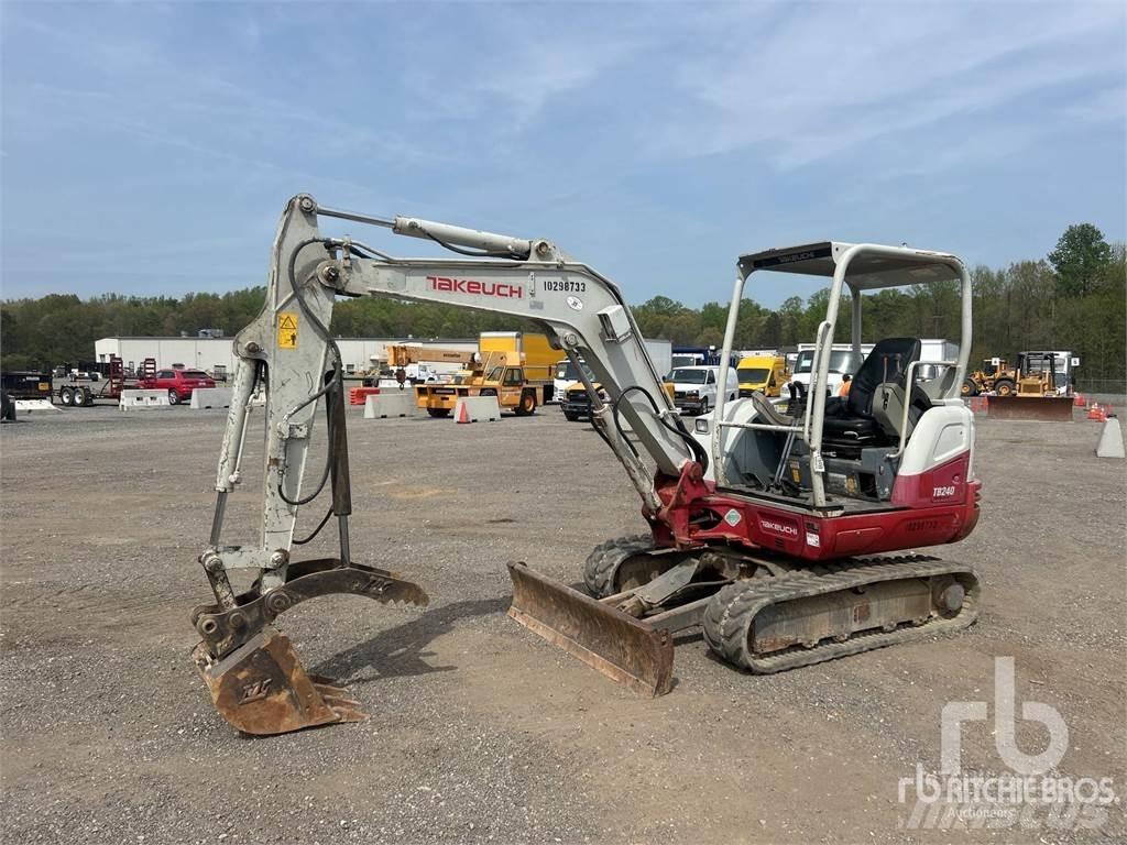 Takeuchi TB240 小型挖掘机