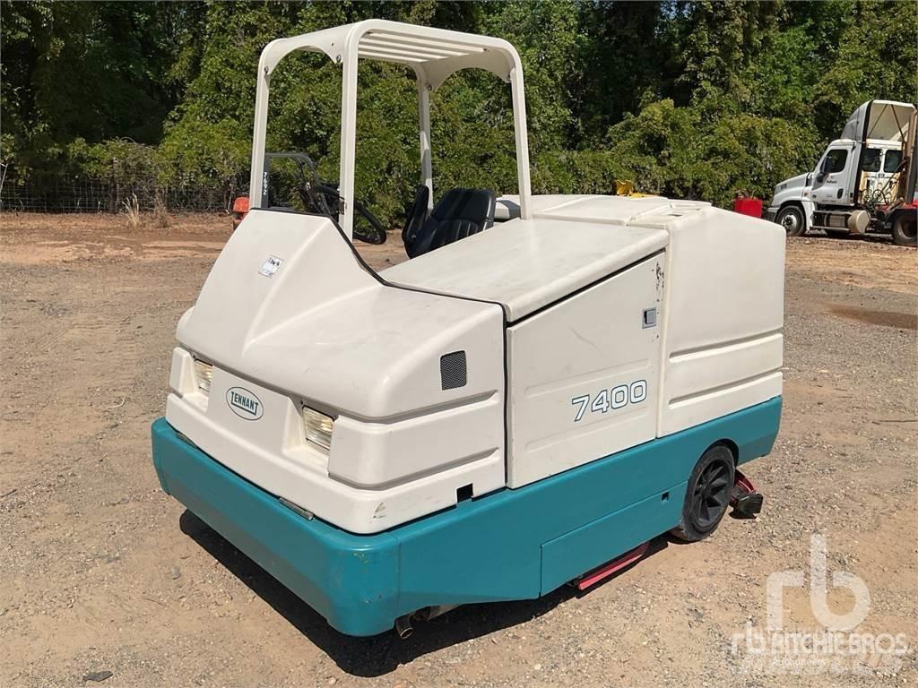 Tennant 7400 扫地机