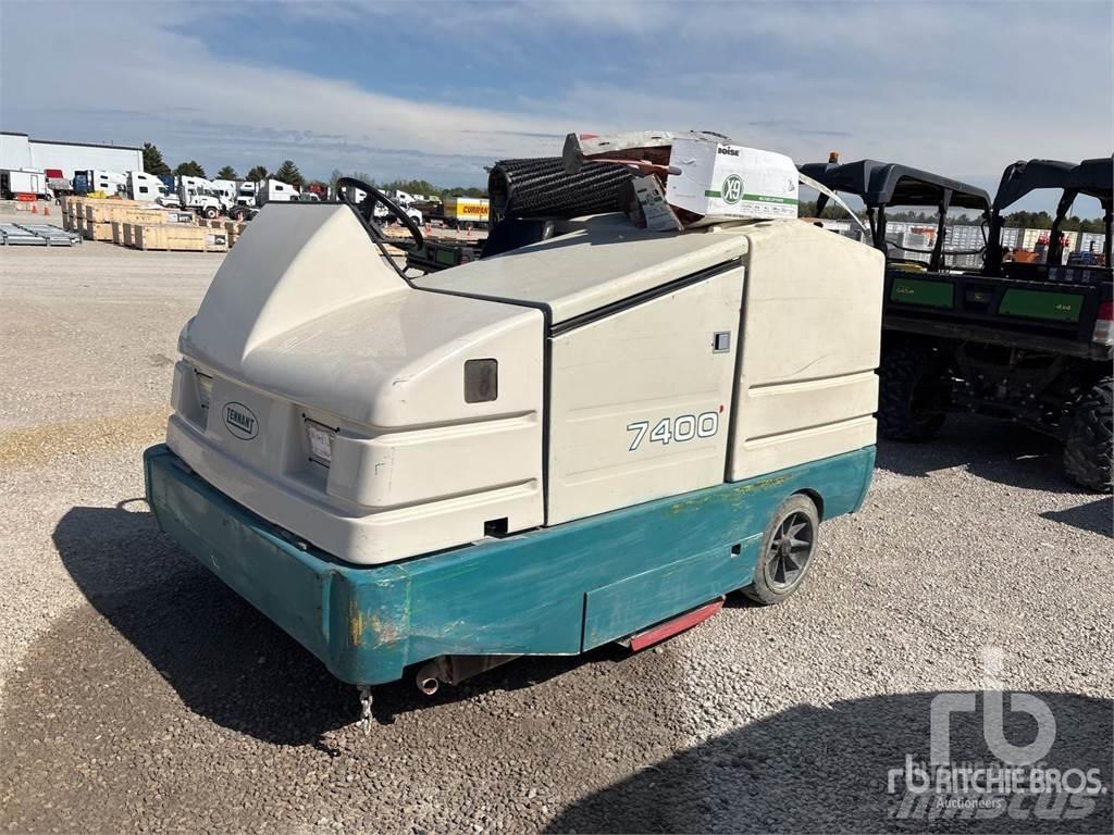 Tennant 7400 扫地机