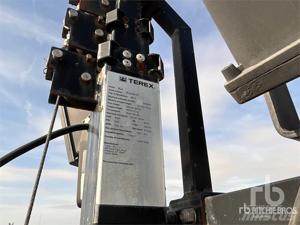 Terex RL4 拖车式灯塔