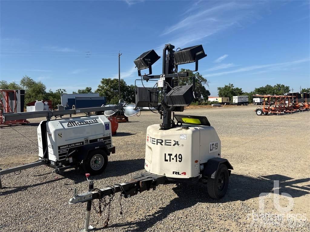 Terex RL4 拖车式灯塔