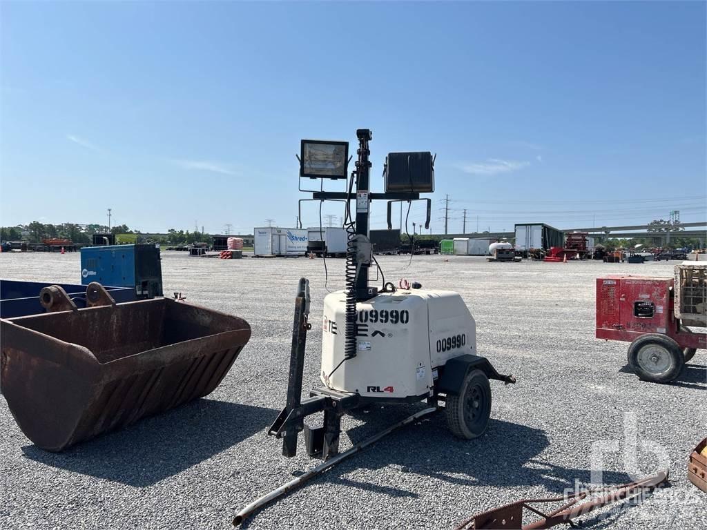 Terex RL4 拖车式灯塔