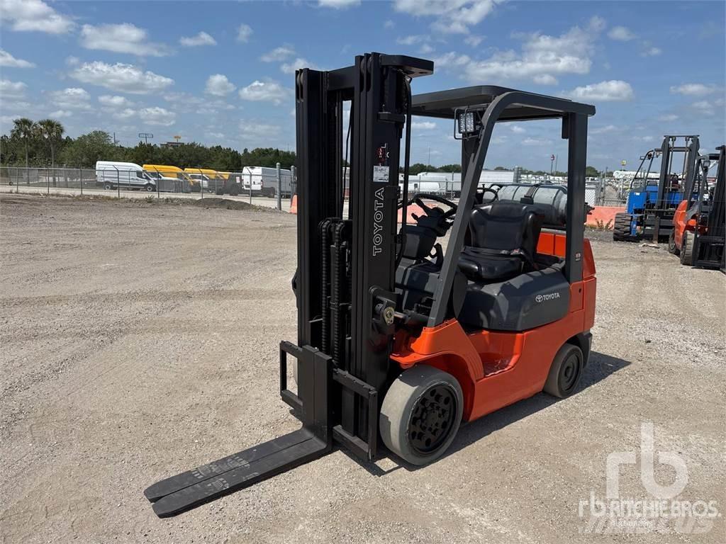 Toyota 7FGCU25 柴油叉车